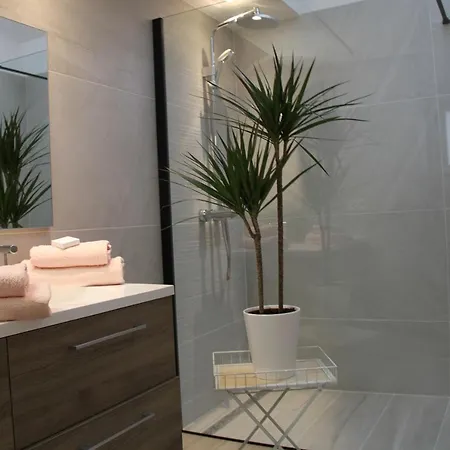 Blanc Cocooning Apartment
